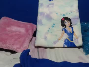 سكس اجنبي مع صحبة امه الشديدة xnxx مليفات